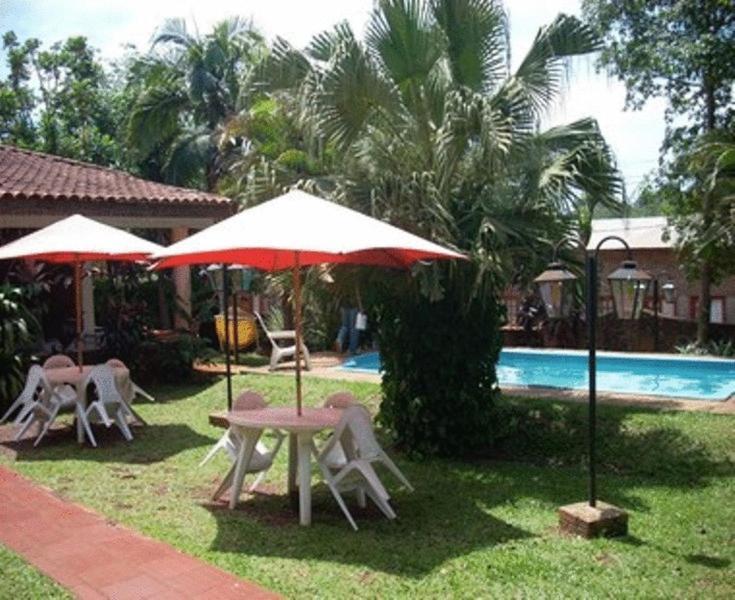 El Guembe Hostel House ปูแอร์โตอีกวาซู ภายนอก รูปภาพ